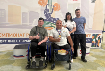 232 кг — вес победы: тамбовский пауэрлифтер Константин Мацнев стал чемпионом России в Москве.