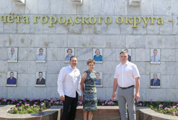Заслуженная слава: тренер Марина Осипова — на Доске Почёта города Тамбова в День России.