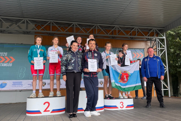 Командный дух на шоссе: в Тамбове завершился второй день Чемпионата России по велоспорту-шоссе среди спортсменов ЛИН.
